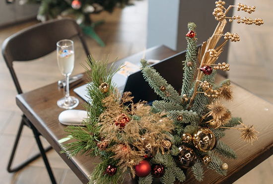 Retail Window Christmas Displays